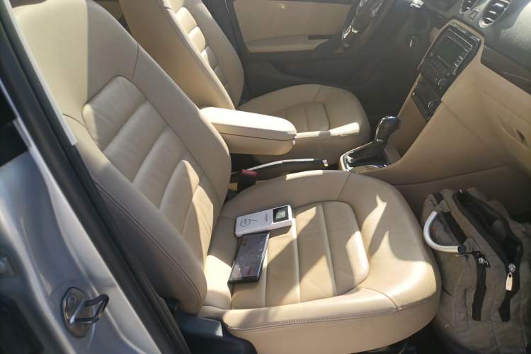 Used Volkswagen Jetta 2013 1.6L Automatic Luxury Model Right Front Seat