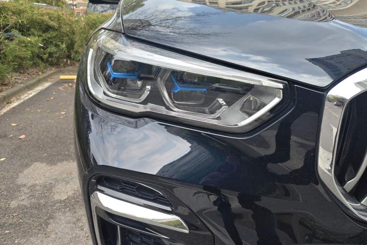 Used BMW X5 2022 xDrive 40Li M Sport Package