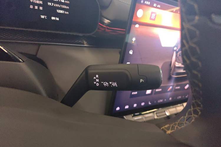 Used Zeekr 7X 2025 100kWh Long-Range All-Wheel Drive Intelligent Driving Version Gear Lever