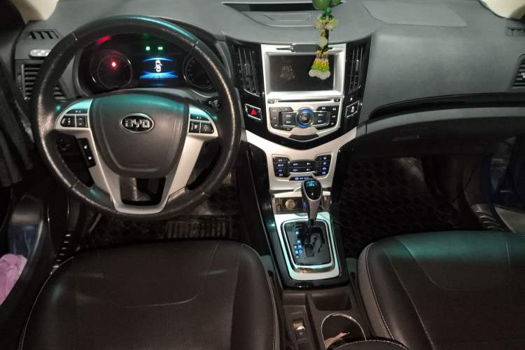 Used BYD Surui 2014 1.5TID Automatic Luxury Model
