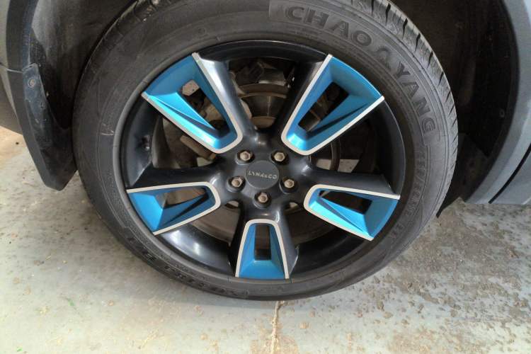 Used Lynk & Co 01 2017 2.0T Two-Wheel Drive Zhaopu Version Right Rear Wheel Hub