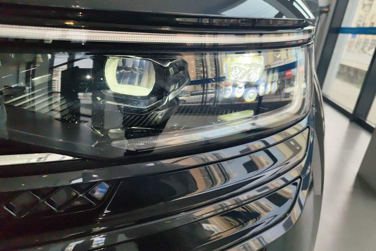 Used Volkswagen Tavendor 2023 380TSI Four-Wheel Drive R-Line Cruise Edition Left Front Headlight