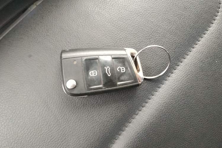 Used Volkswagen Tiguan L 2019 330TSI Automatic Two-Wheel Drive Smart Luxury Version China V Emission Standard