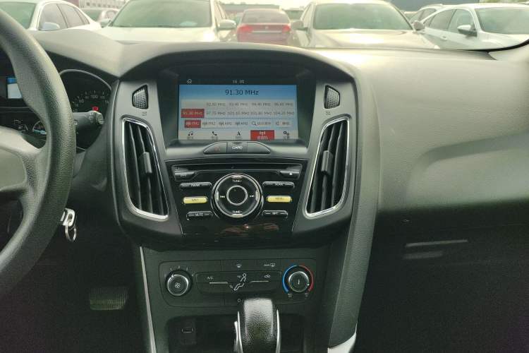 Used Ford Focus 2017 Hatchback 1.6L Automatic Comfort Plus SmartDrive Edition Audio And AC Panel