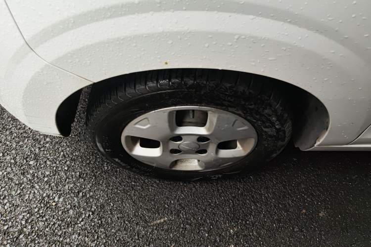 Used Roewe Clever 2021 302 km New Four-Seater Super-Efficient Version