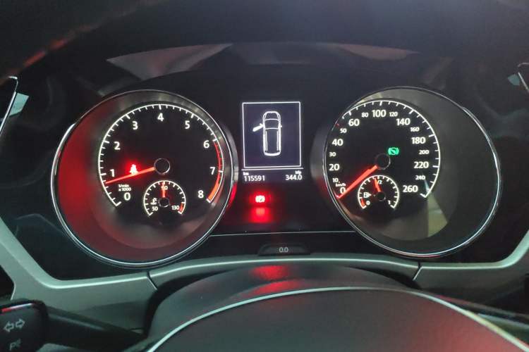 Used Volkswagen Touran 2018 Volkswagen Touran L 280TSI DSG Comfort Edition 7-seater Instrument Cluster