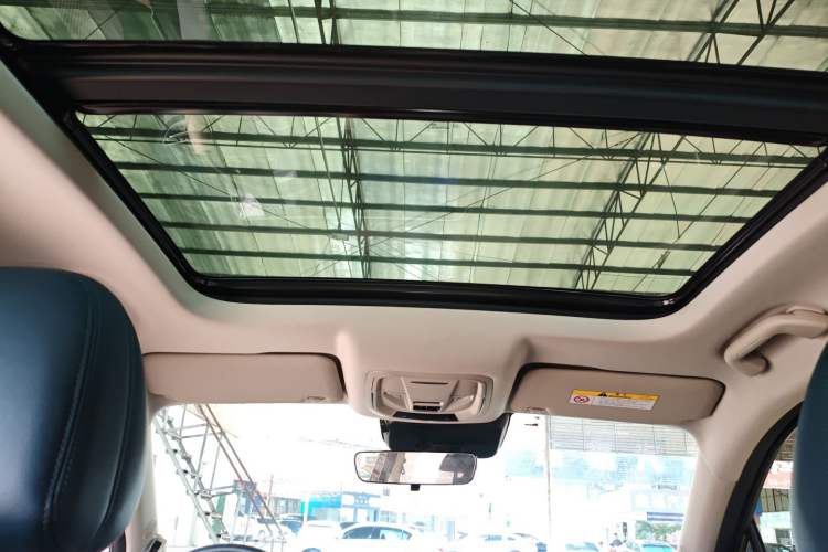 Used ORA Good Cat 2023 401 km Standard Range Comfort Version Lithium Iron Phosphate
