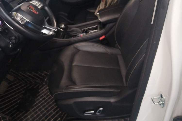 Used Roewe RX8 2019 30T Two-Wheel Drive Supreme Flagship Edition