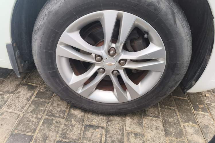 Used Chevrolet Cruze 2015 1.5L Classic SE MT