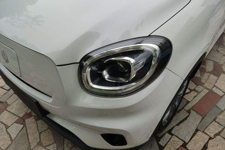 Used Leapmotor T03 2021 400 Lite Edition - Lithium-Ion Battery Left Front Headlight