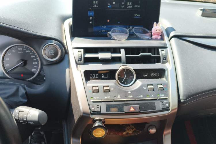 Used Lexus NX 2020 200 All-Wheel Drive Fēngshàng Version China VI Standard Audio And AC Panel