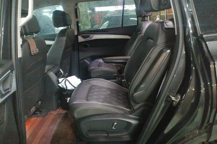 Used Volkswagen Talagon 2022 380TSI Four-Wheel Drive Flagship Shengjing Edition 6 Seats Left Rear Seat