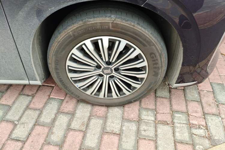 Used BYD Xia 2025 DM-i 1.5T 180km Beyond Edition
