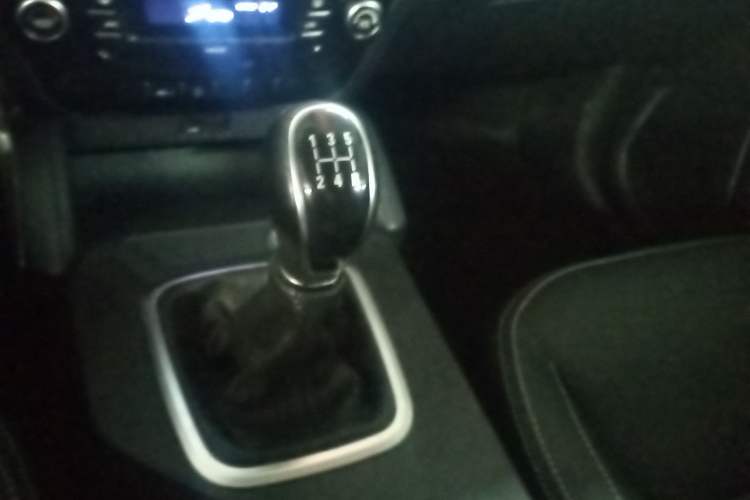 Used Geely Auto Vision X6 2016 1.8L Manual Luxury Model Gear Lever