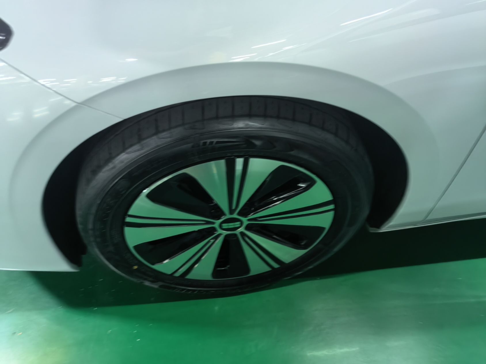 Geely Galaxy A7 2025 Model EM-i 150km Prestige Edition — снимка 10