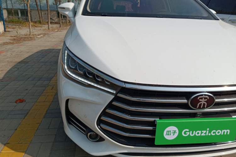 Used BYD Song MAX 2017 1.5T Automatic Smart Connect Prestige 7-Seater Right Front Headlight