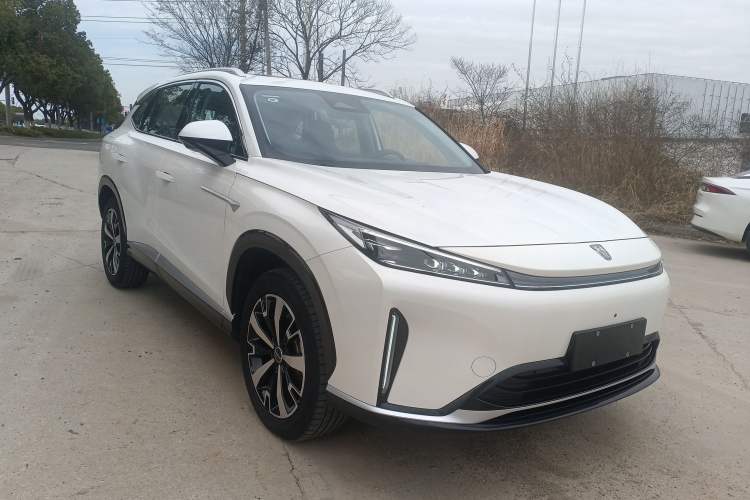 Used Roewe D5X DMH 2024 135 Tech Edition Front Right 45 Deg