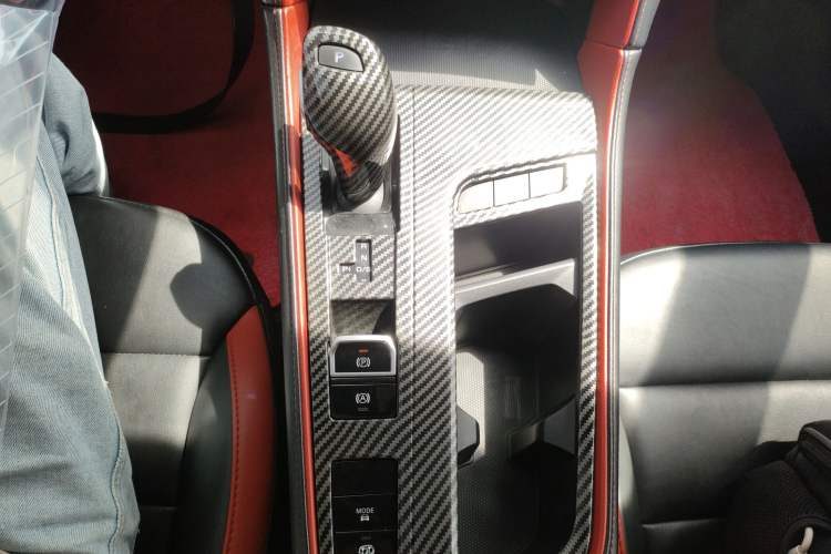 Used MG 6 2020 1.5T Automatic Trophy Flagship Edition Gear Lever