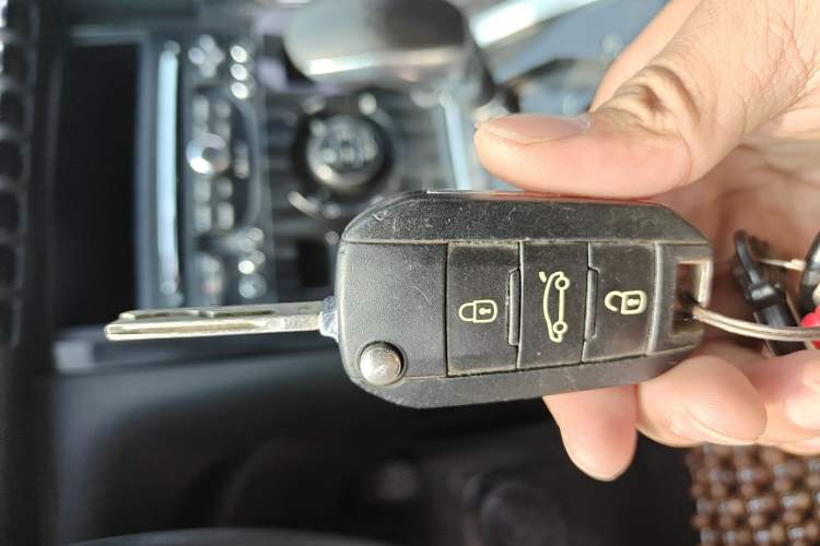 Used Peugeot 3008 2013 1.6THP Automatic Trend Edition Vehicle Key