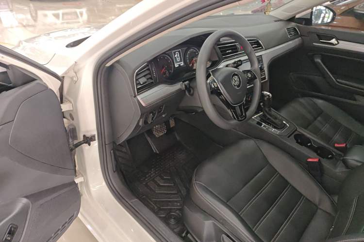 Used Volkswagen Lamando 2019 230TSI DSG Fashion Edition China VI