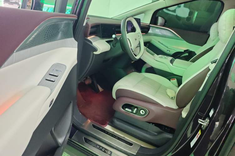 Used XPeng X9 2026 Model—Range-Extended Version 1602 Ultra Driver Seat