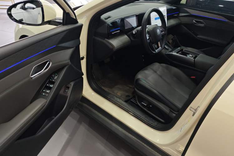 Used BYD Qin L 2025 EV 545KM Excellence Edition
