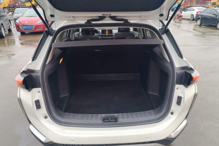 Used Dongfeng Aeolus Yixuan GS 2020 230T Automatic Cool Edition Trunk