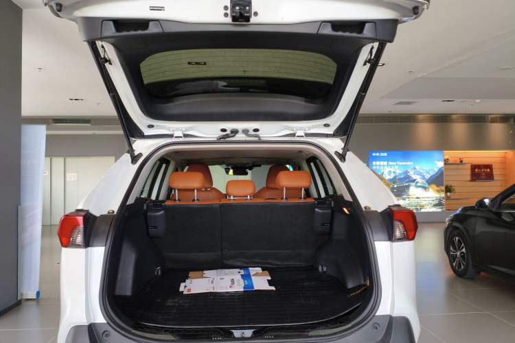 Used Toyota RAV4 2021 Dual-Engine 2.5L E-CVT Two-Wheel Drive Elite Edition