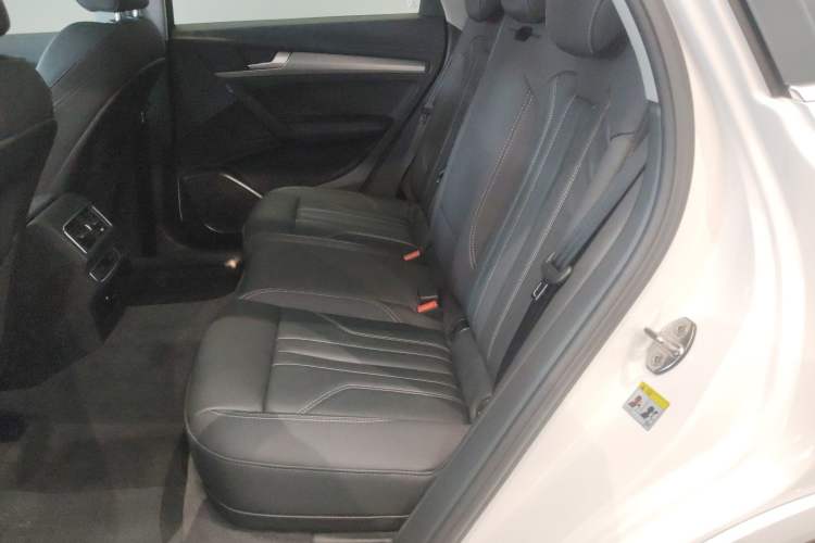 Used Audi Q5L 2022 40T Fashionable and Dynamic Model
