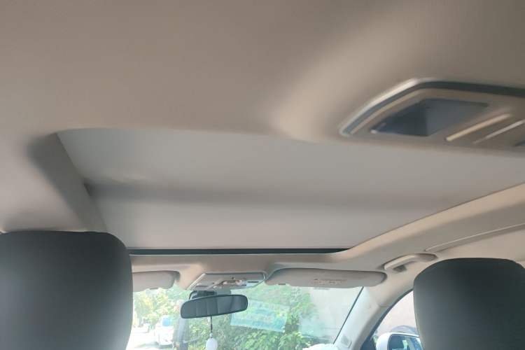 Used Geely Auto Emgrand GT 2015 2.4L Comfort Model
