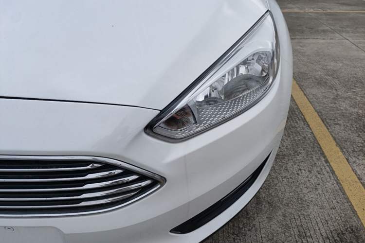 Used Ford Focus 2018 Sedan Classic EcoBoost 125 Automatic Supercharged Style SmartDrive Edition
