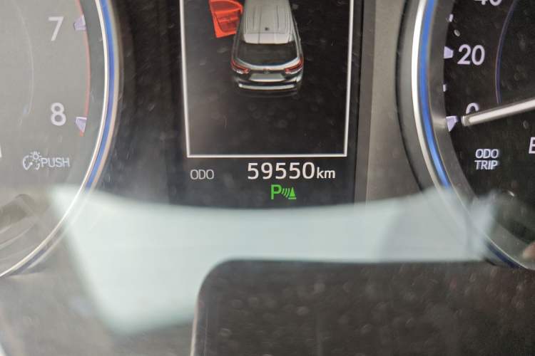 Used Toyota Highlander 2018 2.0T Four-Wheel Drive Prestige Version 7 Seats China VI Standard Odometer Close Up