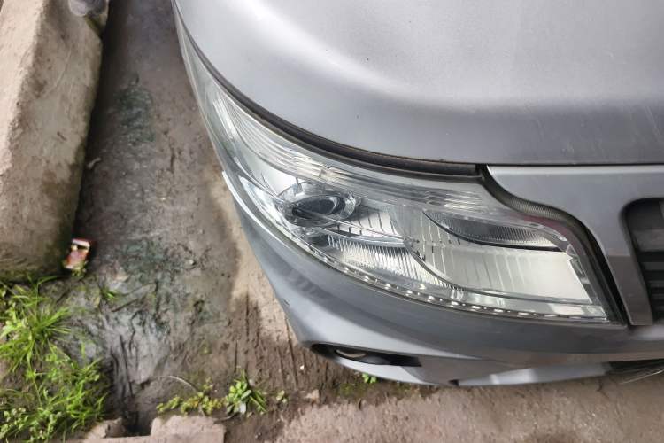 Used CHANGAN KAICHENG Ruixing M60 2019 1.5L Business Version China VI 6-Seater DAM15KR Right Front Headlight