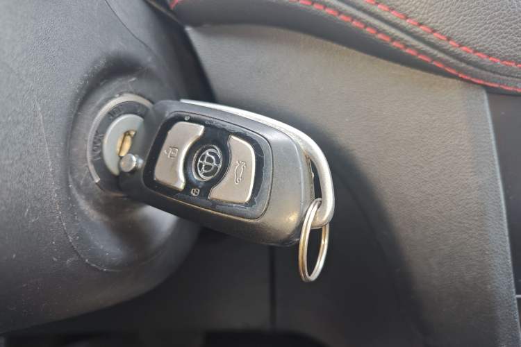 Used Brilliance V3 2016 1.5L Automatic Comfort Model Interior 1