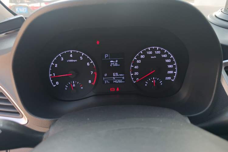 Used Hyundai Verna (new generation) 2016 1.4L Automatic Cool Edition GLS Instrument Cluster