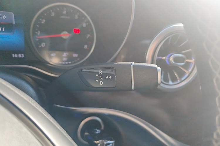 Used Mercedes-Benz V-Class 2021 V 260 Avantgarde Edition