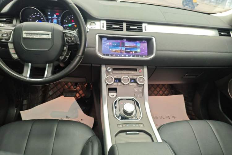 Used Land Rover Range Evoque 2018 240 PS SE Smart Brilliance Edition Audio And AC Panel