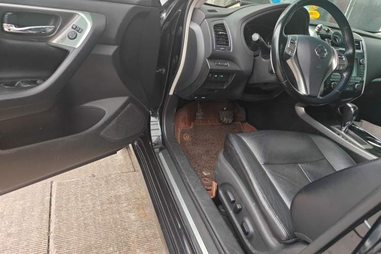 Used Nissan Teana 2013 2.5L XL Leading Edition