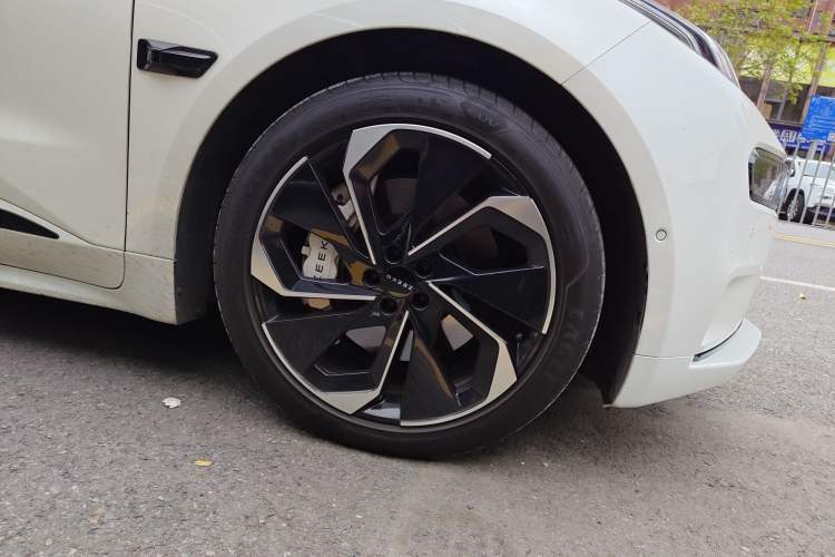 Used Zeekr 001 2023 WE Edition 86 kWh Exterior 7