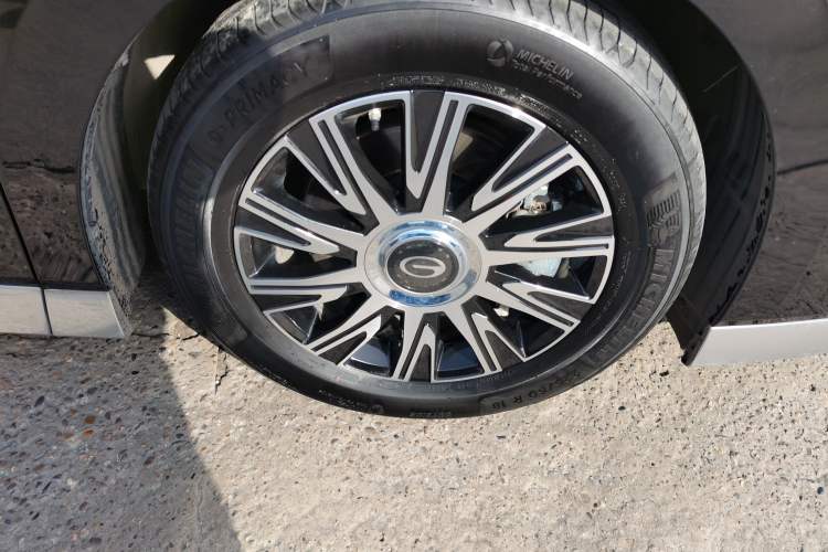 Used GAC Trumpchi E9 2024 E9 Champion Edition Right Front Wheel Hub