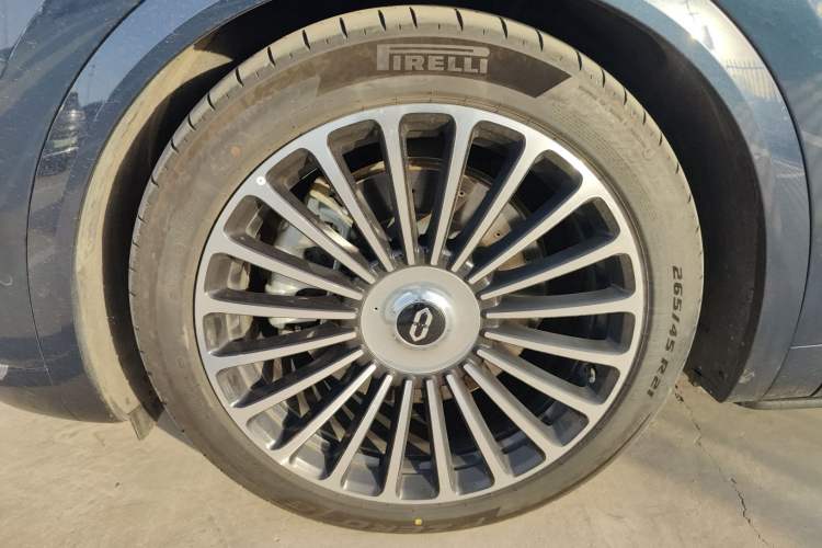 Used Hima AITO M8 2025 Extended-Range Ultra Version 53.4 kWh 5-Seater Edition
