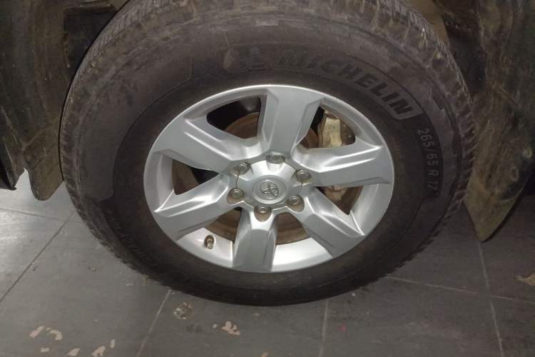 Used Toyota Prado 2015 4.0L Automatic U.S.-Spec Version
