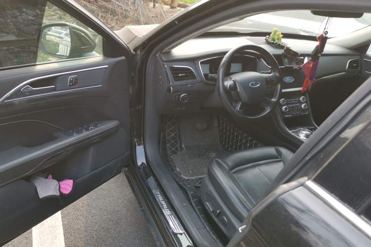 Used Ford Taurus 2017 EcoBoost 245 Fashion Edition