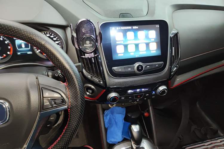 Used CHANGAN CS55 2019 1.5T Automatic Colorful Edition China VI Standard Audio And AC Panel