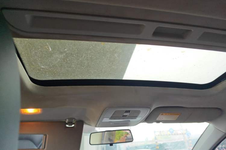 Used Roewe i6 2017 20T Automatic Internet Smart Edition