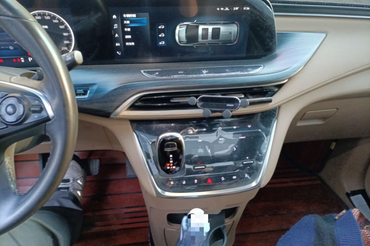 Used Buick GL8 2020 ES Land Cruiser 653T Luxury Edition Audio And AC Panel