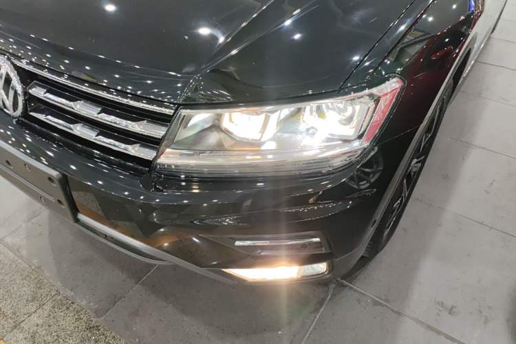 Used Volkswagen Tiguan L 2020 330TSI Automatic Two-Wheel Drive Smart Luxury Edition China VI Standard Left Front Headlight