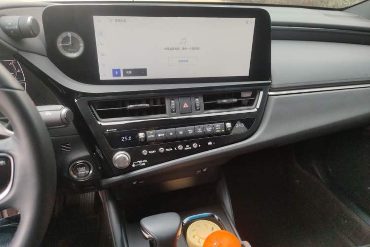 Used Lexus ES 2023 200 Excellence Edition