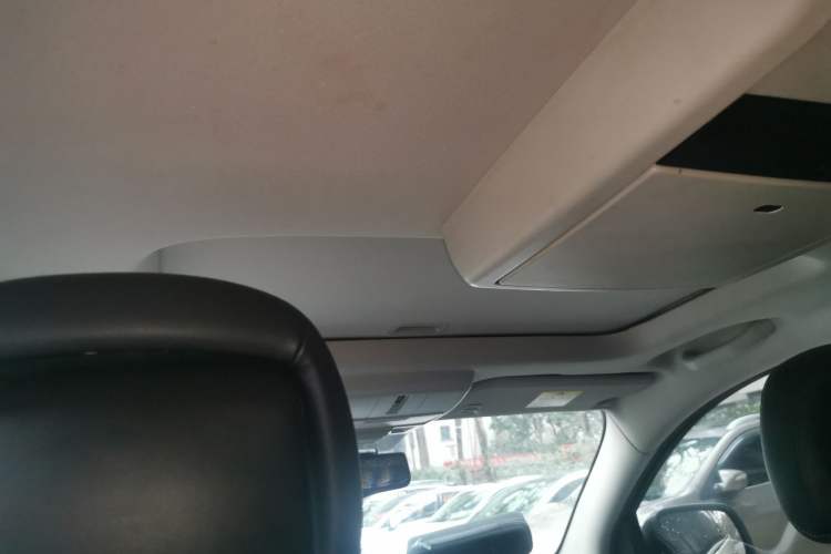 Used Dodge Journey 2013 3.6L Four-Wheel Drive Flagship Edition Headliner