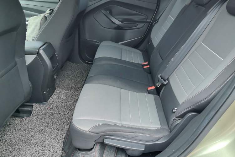 Used Ford Kuga 2013 1.6L GTDi Two-Wheel-Drive Comfort Model Left Rear Seat